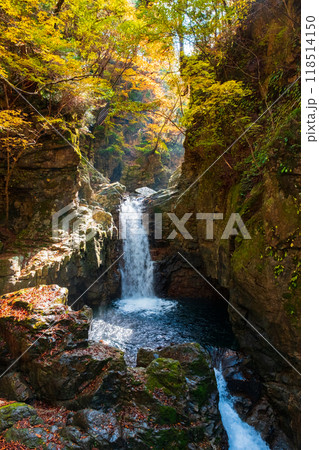 巌立峡（秋）：三ッ滝 118514150