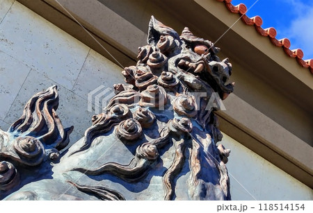 沖縄ライカムのエントランスゲート脇のシーサー 沖縄ライカムのエントランスゲート脇のシーサー 118514154