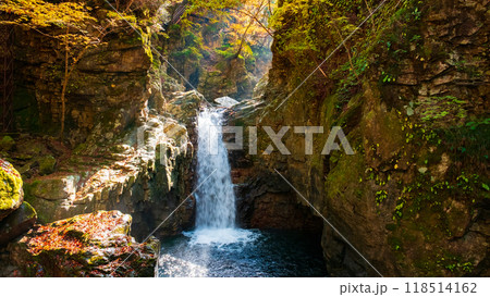 巌立峡（秋）：三ッ滝 118514162