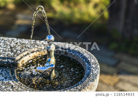 公園の水飲み場にある水道「立型水飲水栓」 公園の水飲み場にある水道「立型水飲水栓」 118514933