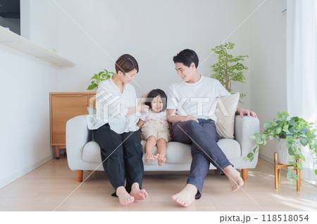 笑顔の家族 笑顔の家族 118518054