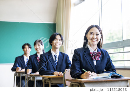 授業 教室 男女 高校 中学校 笑顔 授業 教室 男女 高校 中学校 笑顔 118518058