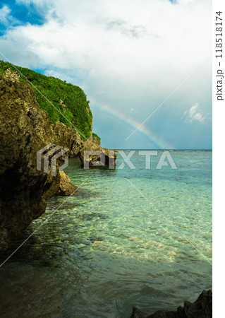 伊良部島シンビジに掛かる虹 伊良部島シンビジに掛かる虹 118518174