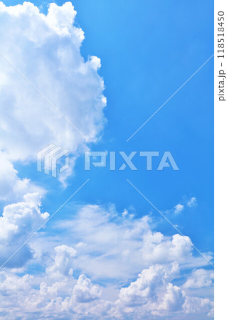 夏の青空と雲 夏の青空と雲 118518450