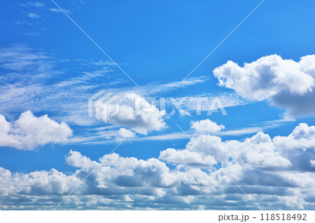 夏の青空と雲 夏の青空と雲 118518492