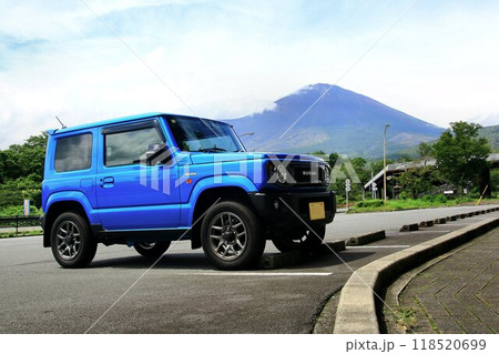 本格派4駆なのにキュートな外観… 『ジムニー』と霊峰『富士山』 118520699