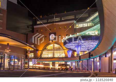 大分駅イルミネーションとバスターミナル夜景 118520840