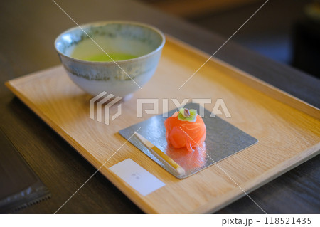 お抹茶と和菓子のセット　秋　柿 118521435