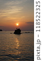 田辺湾の小山島と夕陽の景色 118522325