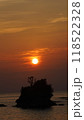 田辺湾の小山島と夕陽の景色 118522328