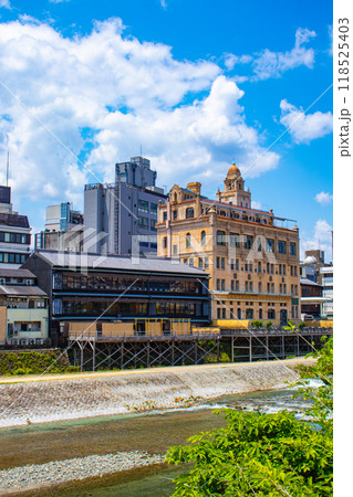 【京都風景】鴨川を歩く（七条大橋から三条大橋まで） 118525403