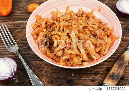 Traditional stewed or braised cabbage. 118525932