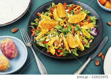 Salad of prickly pear or opuntia 118525972