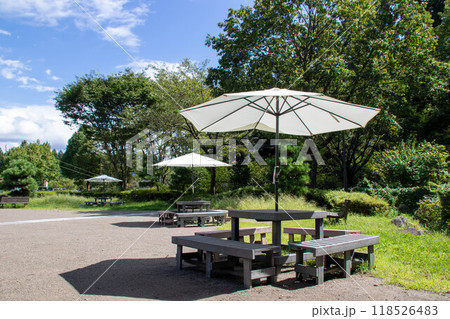 道の駅霊山たけやま　中庭のパラソル 118526483
