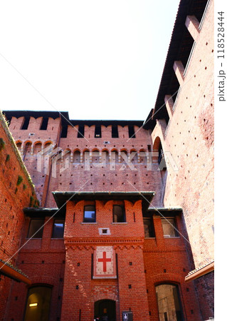 スフォルツェスコ城の総督の中庭 118528444