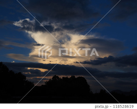 幻想的な夏の空 118528619