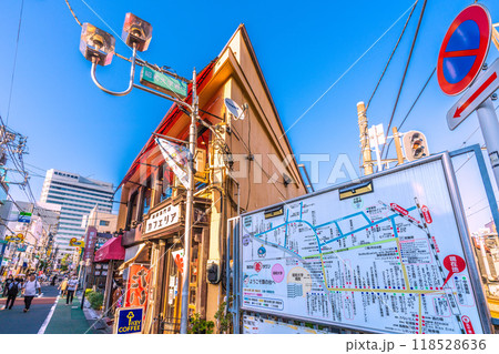 日本の東京都市景観　東急電鉄　旗の台駅前の昭和大学通りなどを望む 118528636