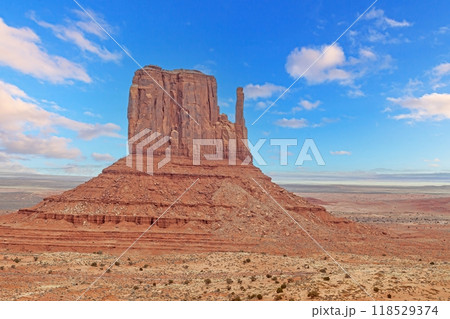 Panoramic picture of the glowing red geological sandstone formations in Monument Valley Panoramic picture of the glowing red geological sandstone formations in Monument Valley 118529374