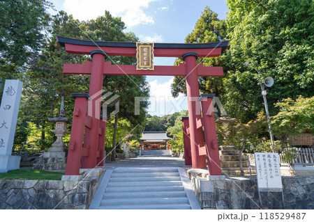 瀧田大社の鳥居（奈良県生駒郡三郷町） 118529487