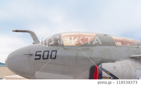 アメリカ海軍EA-6Bプラウラー電子戦機の機首 アメリカ海軍EA-6Bプラウラー電子戦機の機首 118538373