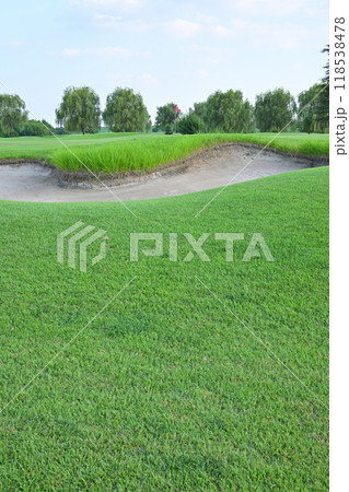 真夏のゴルフ場 バンカー 人無し 真夏のゴルフ場 バンカー 人無し 118538478