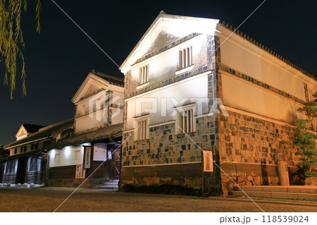 【岡山県】倉敷美観地区の夜景 【岡山県】倉敷美観地区の夜景 118539024