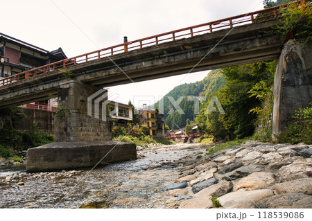 奈良県天川村　洞川温泉風景 118539086