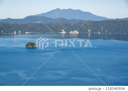 北海道　快晴の摩周湖 118540504