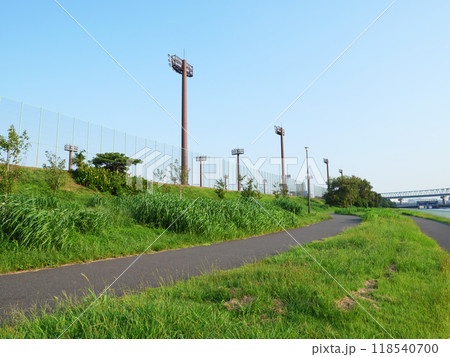 野球場のある風景｜夢の島野球場 118540700