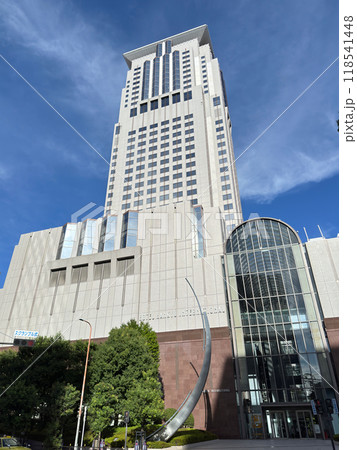 ホテル阪急インターナショナルなどが入るアプローズタワー(大阪市北区茶屋町) ホテル阪急インターナショナルなどが入るアプローズタワー(大阪市北区茶屋町) 118541448