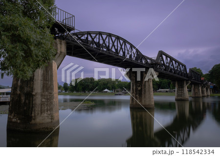 クウェー川鉄橋 タイ王国カンチャナブリー クウェー川鉄橋 タイ王国カンチャナブリー 118542334