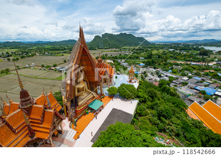 ワット・タムスア寺院　タイ王国カンチャナブリー 118542666