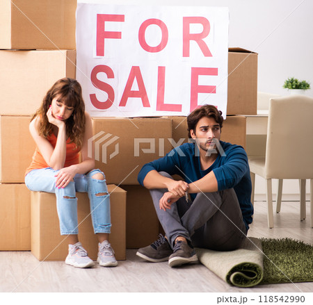 Young family offering house for sale and moving out 118542990