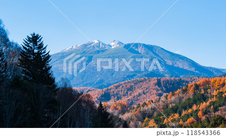 野麦峠から望む乗鞍岳（秋） 118543366