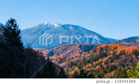 野麦峠から望む乗鞍岳（秋） 118543369