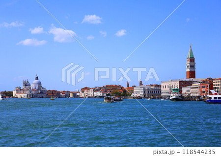 ヴェニスのFondam.d.Farine 118544235