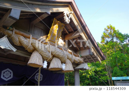 神話｢因幡の白うさぎ｣の舞台となった鳥取県の白兎神社 118544309