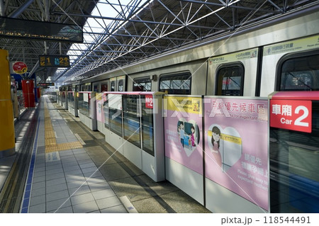 台北メトロ・MRT 118544491