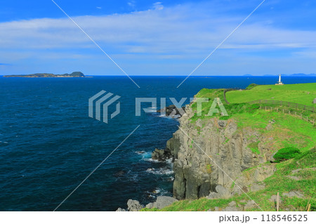 【佐賀県】肥前立石埼灯台と杉の原放牧場と小川島 118546525