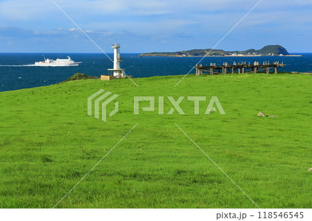 【佐賀県】肥前立石埼灯台と杉の原放牧場と小川島 【佐賀県】肥前立石埼灯台と杉の原放牧場と小川島 118546545
