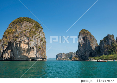 Limestome mountains at Pranang Cave Beach, Railay, Krabi, Thailand 118547677