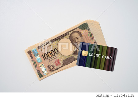 クレジットカードと新紙幣の一万円札 クレジットカードと新紙幣の一万円札 118548119