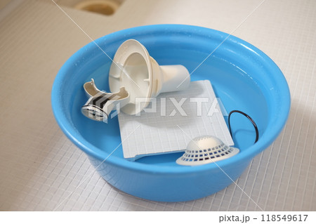 お風呂の排水口の掃除　 118549617