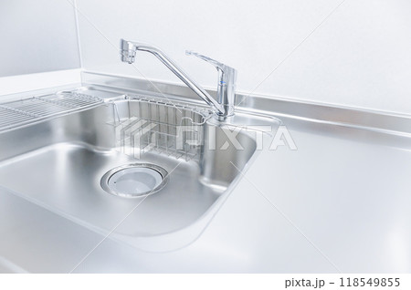 リフォーム　キッチンにあるシンク　流し台　台所　 118549855