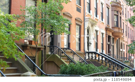 New York City townhouse building, Brooklyn Heights residential brownstone house architecture in USA. New York City townhouse building, Brooklyn Heights residential brownstone house architecture in USA. 118549894