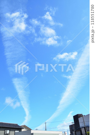 石川県金沢市 秋の空と雲 石川県金沢市 秋の空と雲 118551780