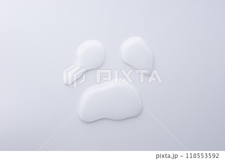 悲しむ水のイメージ 118553592