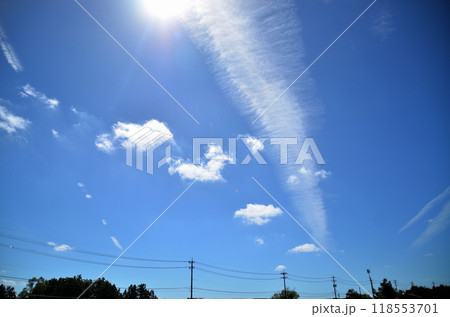 石川県金沢市　秋の空と雲 118553701