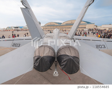 アメリカ海軍F/A-18Eスーパーホーネットの尾部 アメリカ海軍F/A-18Eスーパーホーネットの尾部 118554685