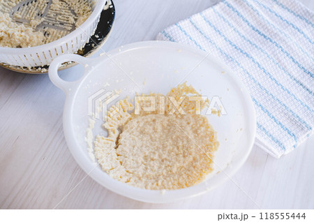 ザルで濾した豆腐 118555444